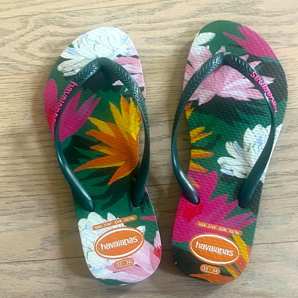Havaianas
Brand new
3/4 Y EUR 35/36
